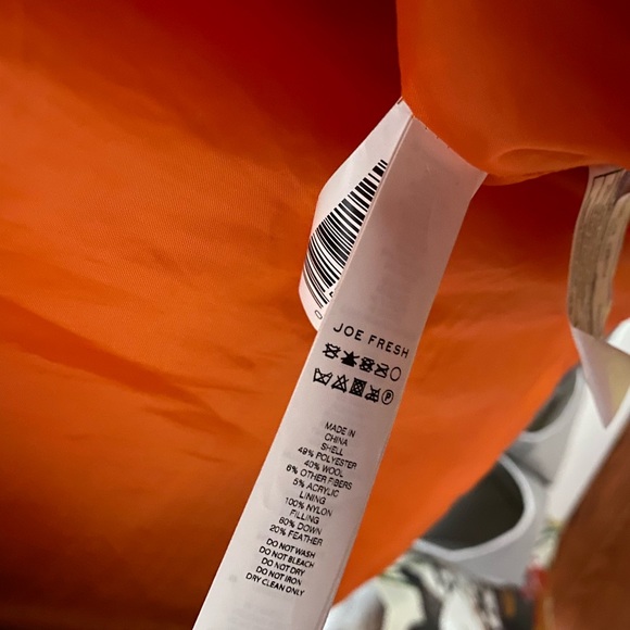 Joe Fresh grey and orange puffer vest XL - Picture 9 of 10